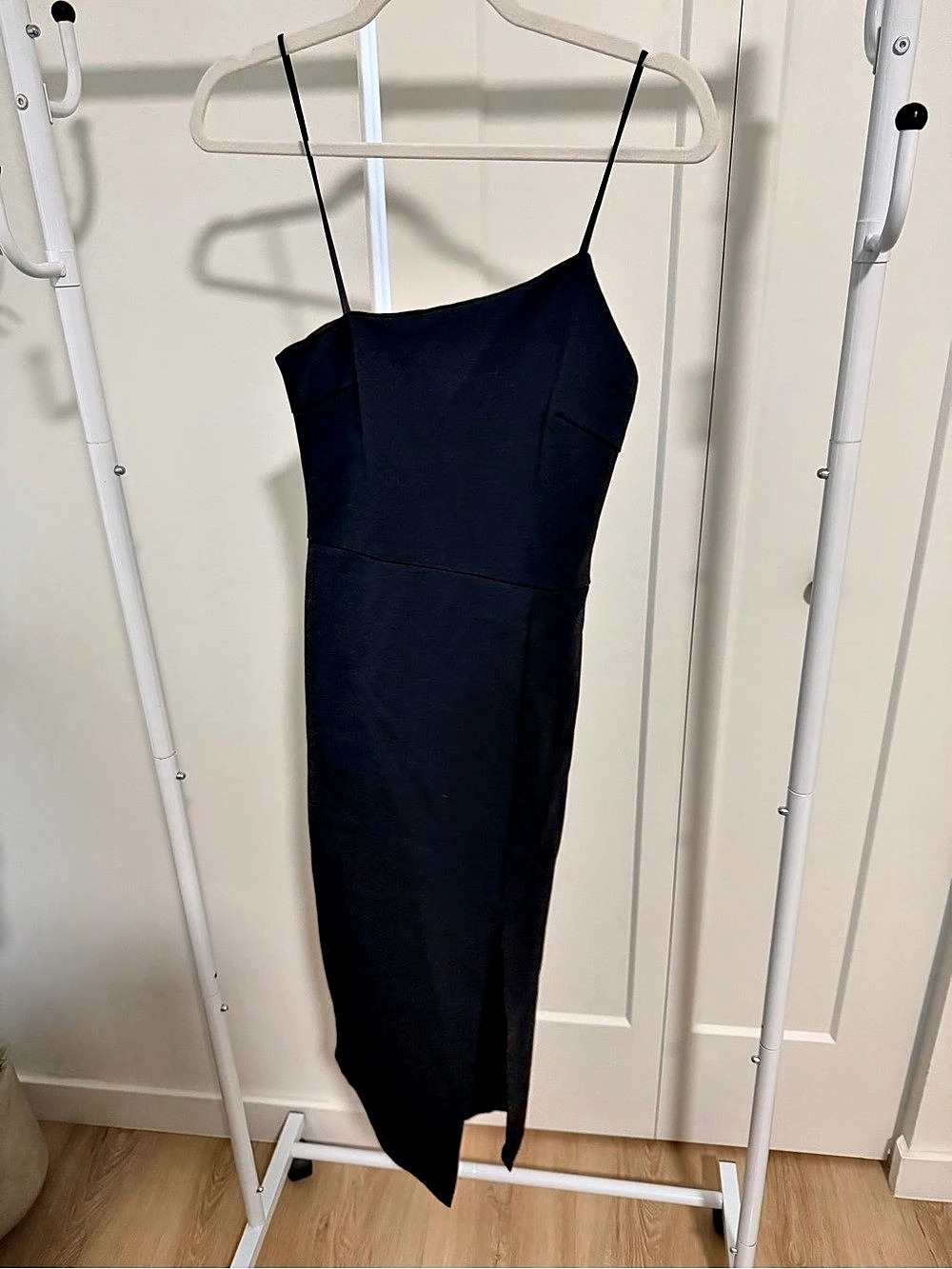 Beginning Boutique Cecilia Black Midi Dress Size 8 Like New